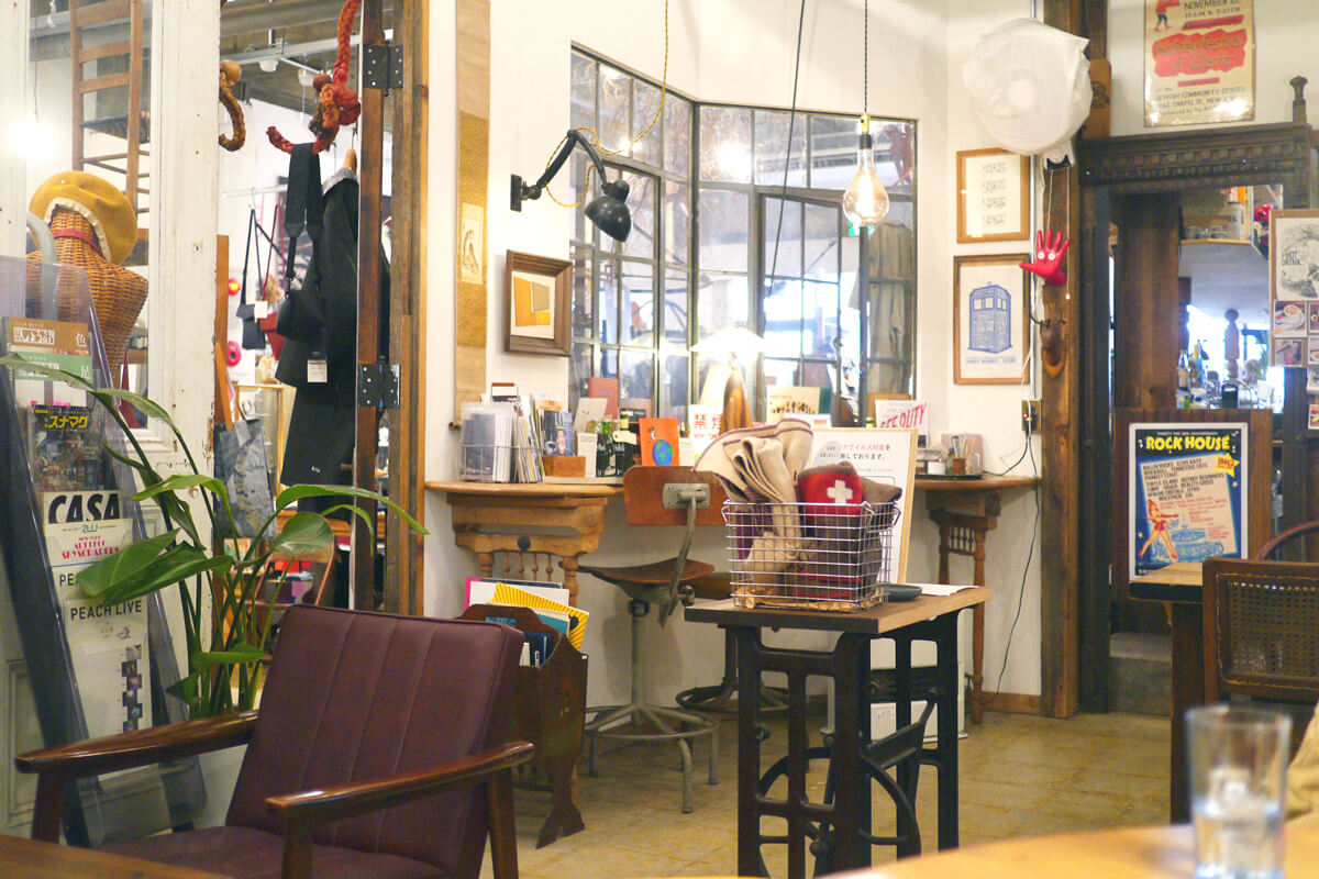 名古屋・THE APARTMENT STORE：アパートメントストア奥のカフェで休憩を mikawa mag