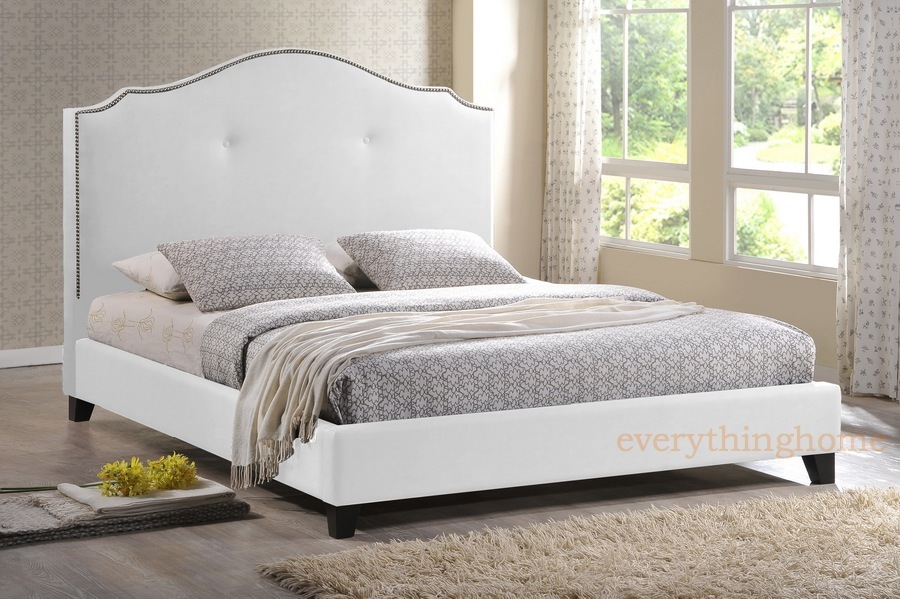 WHITE FAUX LEATHER SCALLOPED QUEEN KING PLATFORM BED SILVER NAIL HEAD