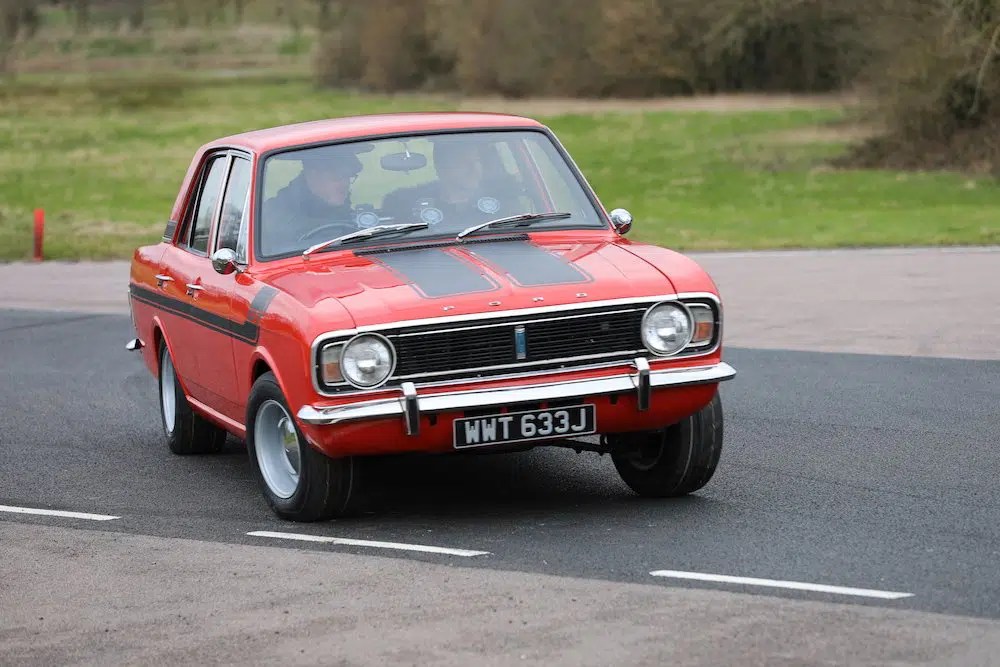 Salvage Hunters Classic Cars returns with new series Mike Brewer