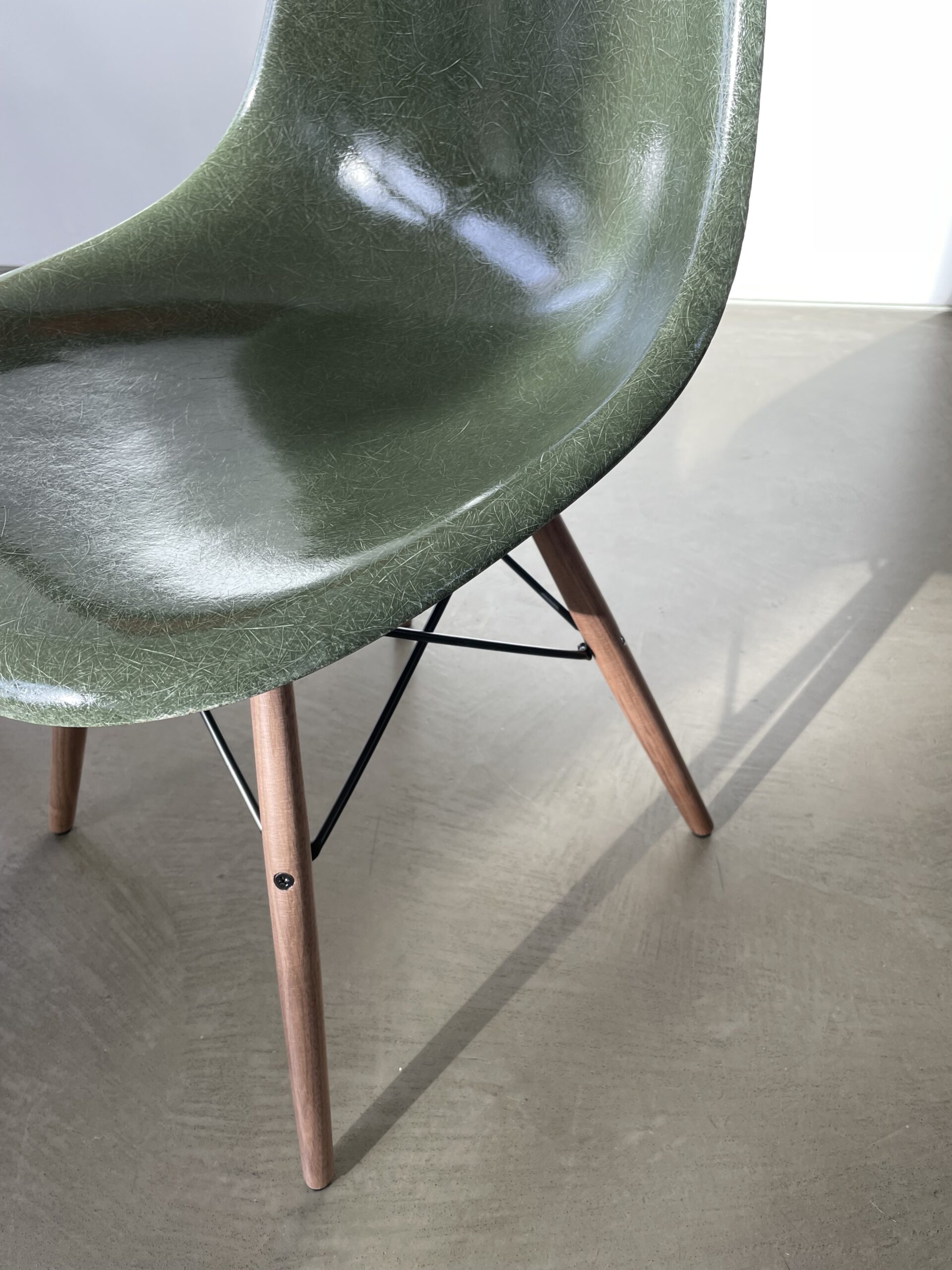 Restoring Vintage Fiberglass Eames Chairs » Mike Industries