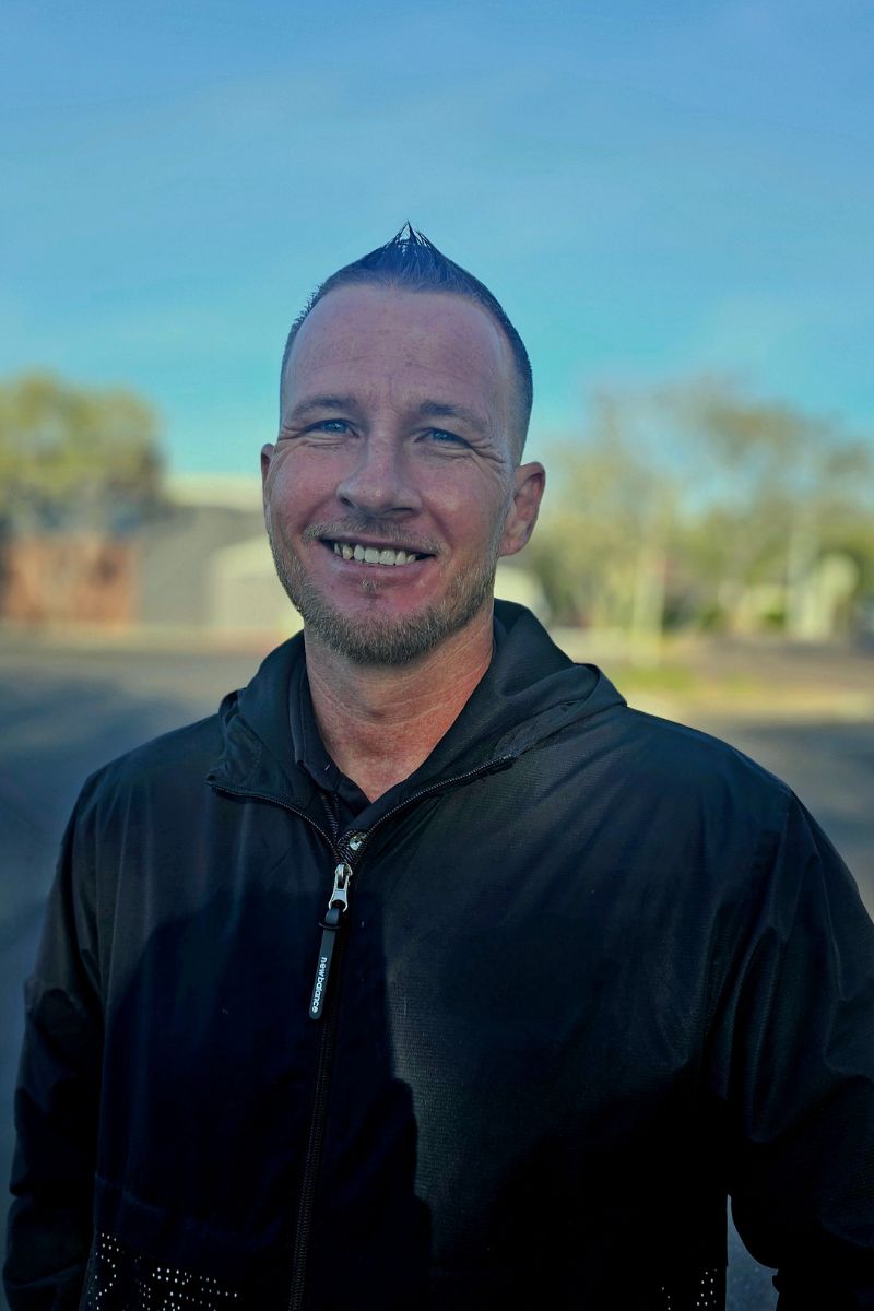 Mike Hall Mikes Absolute Glass & Detail