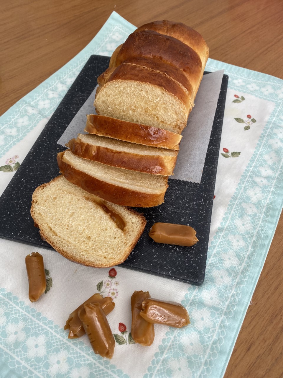 Caramel Bread Miki Bread