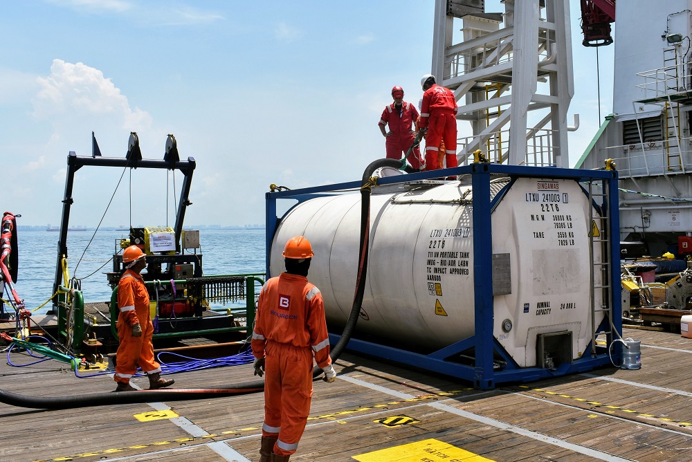 Oil Removal from Shipwrecks with Miko Marine