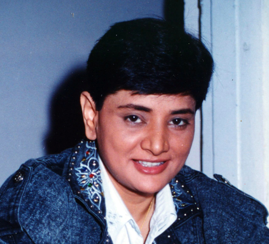 to the Official site of Milan Singh ! Fankaar Ek Awaaz Anek