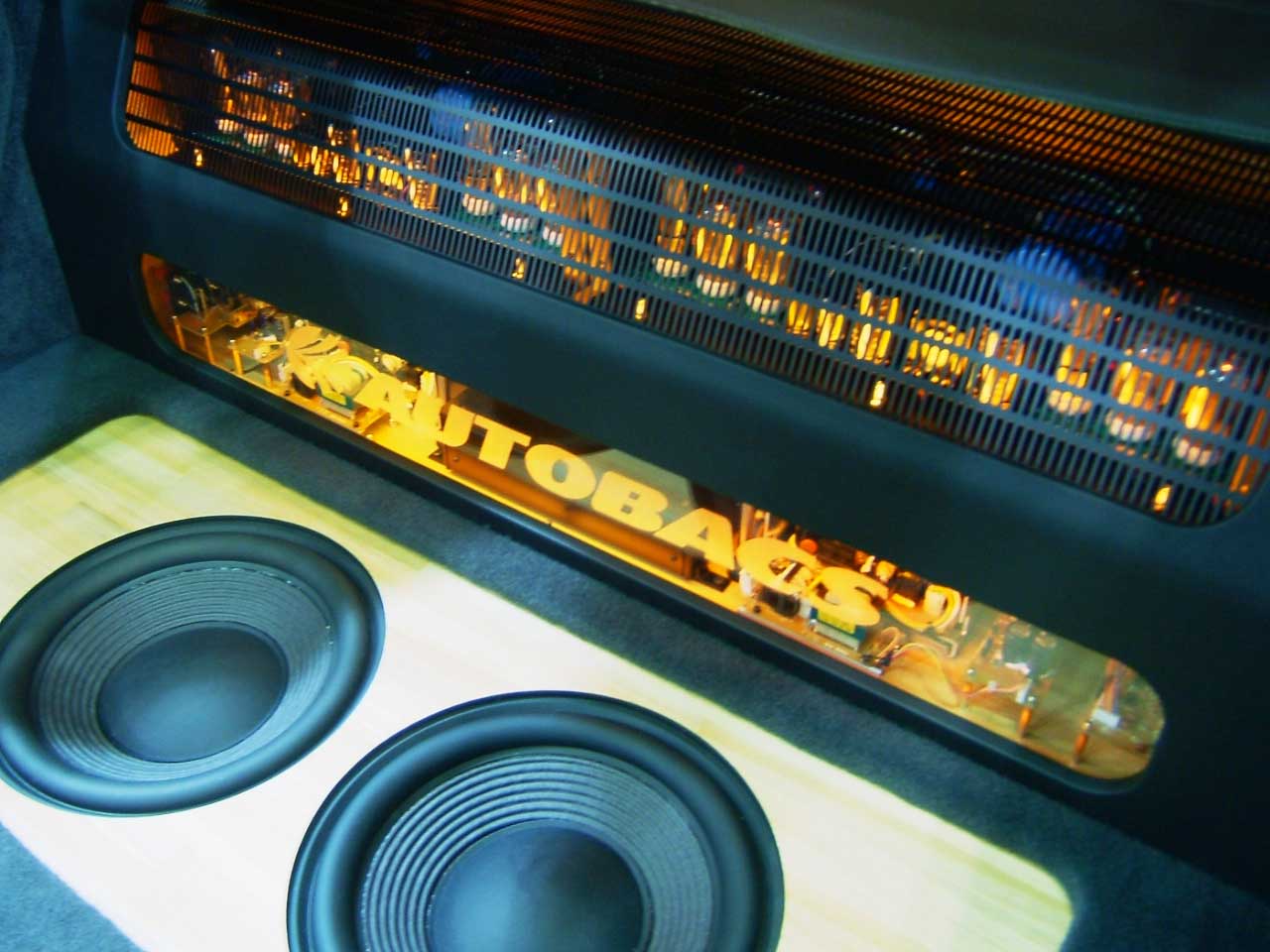 Milbert Vacuum Tube Car Amplifiers