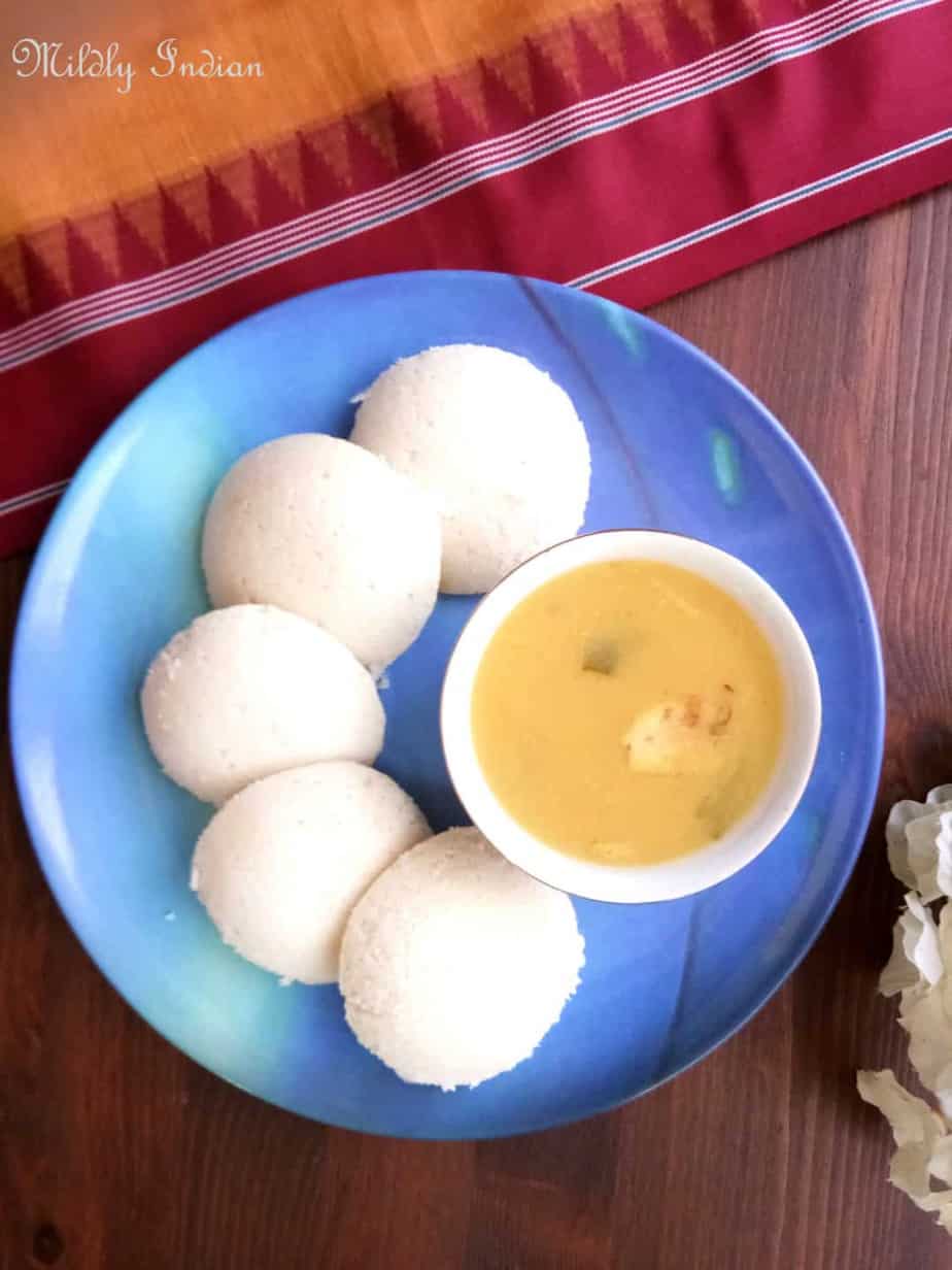 Steamed fermented rice cakes Idly Mildly Indian