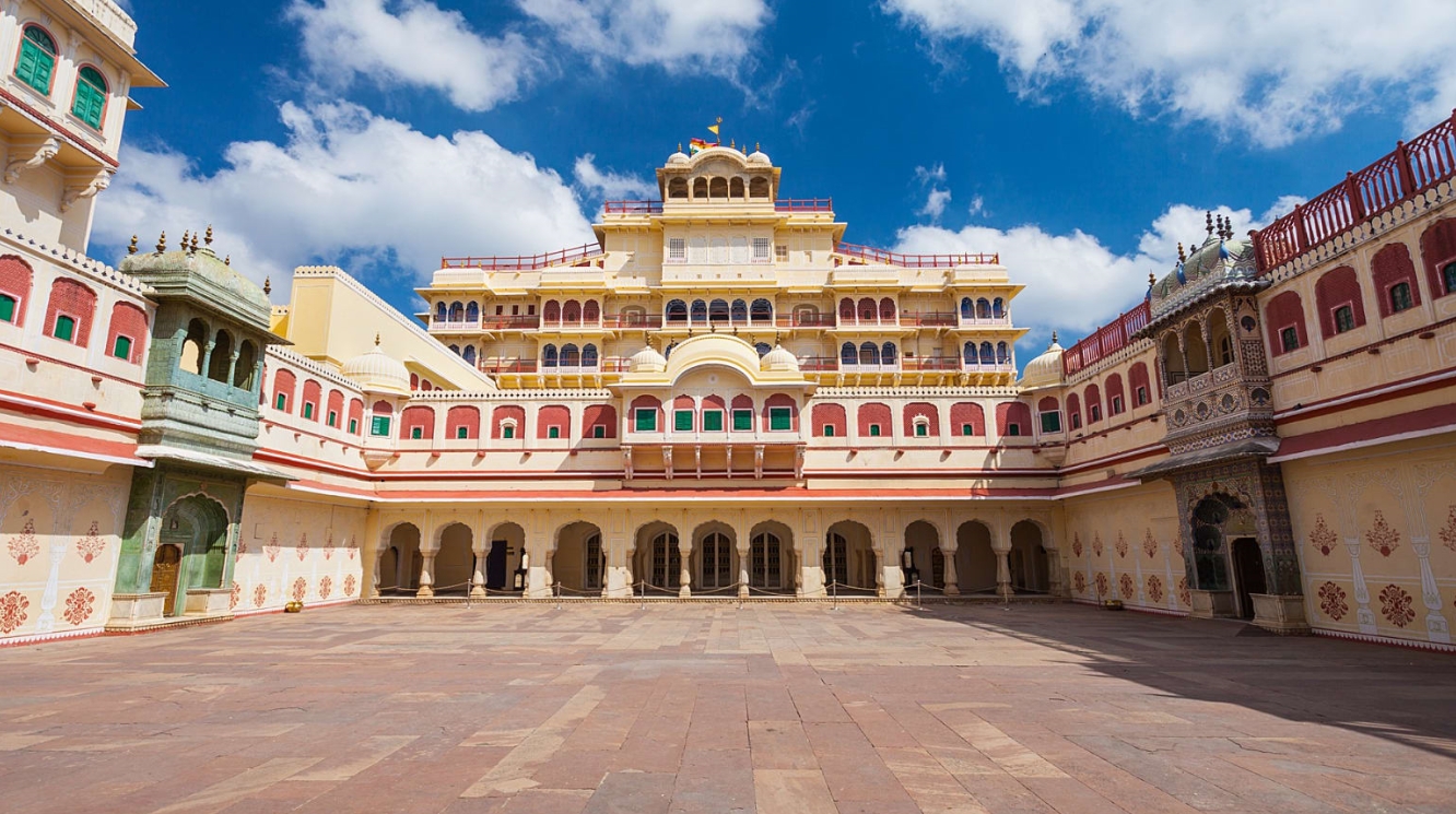 Colors of Rajasthan Miles Expedition Best Holiday Planner in India