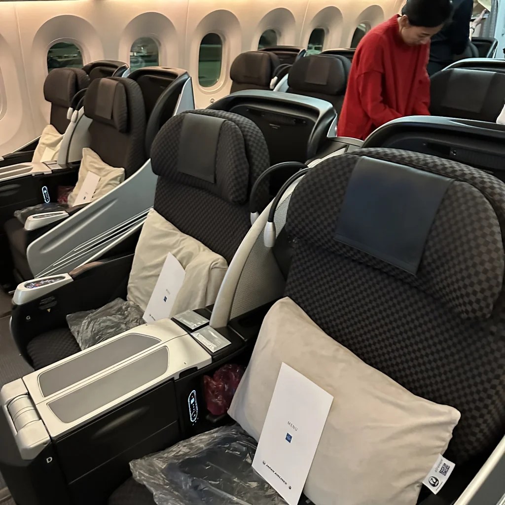 Review Japan Airlines Business Class HND To TSA