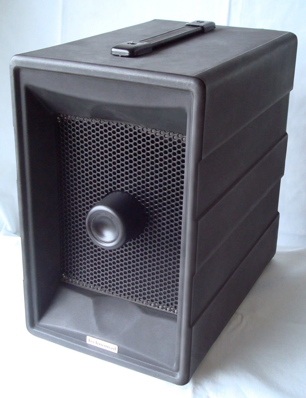 Technomad FireFly Delivers First BackpackPortable Weatherproof PA