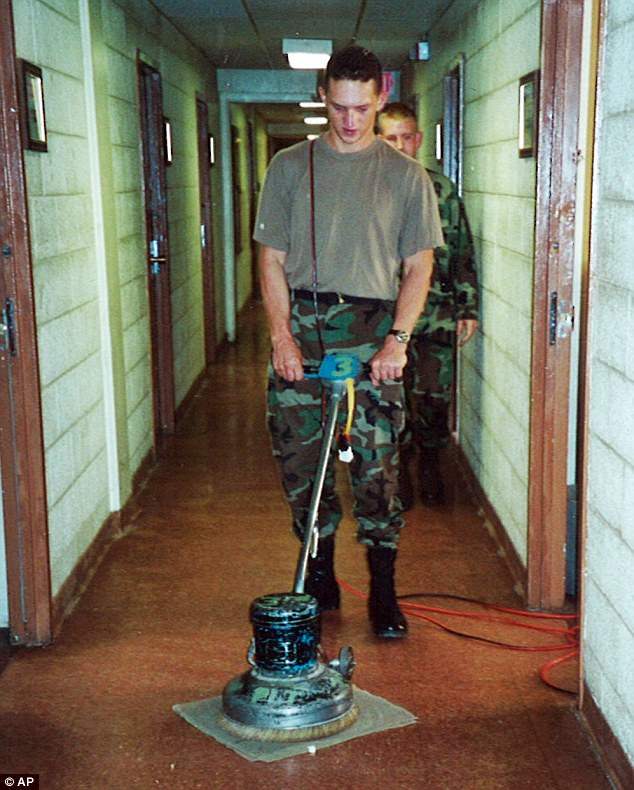 Method of a Serial Killer Authorities Believe Israel Keyes Trained to