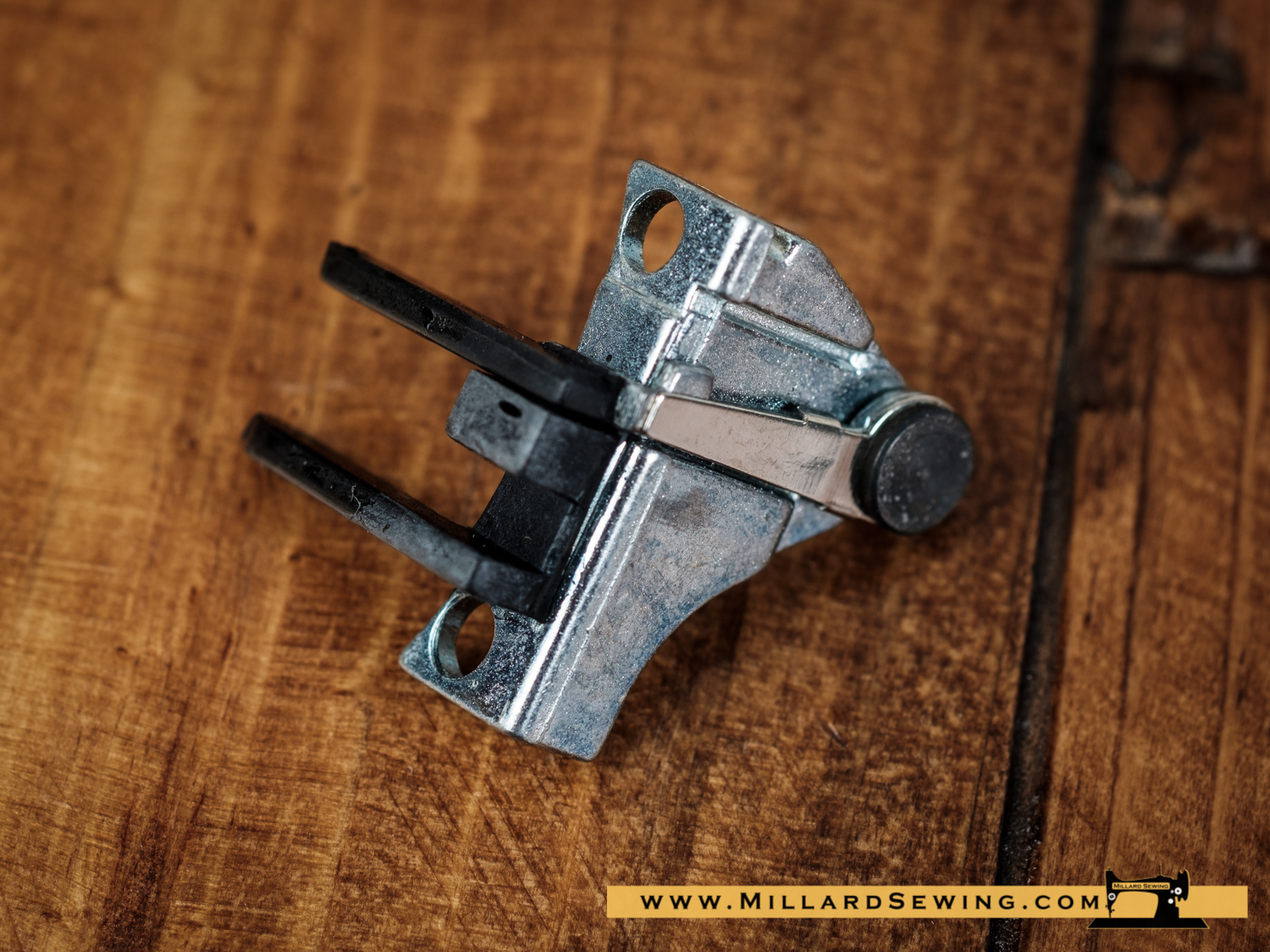 Feed Dogs (New) for Singer 900 & 920 (Adjustable) (Rubber) Millard