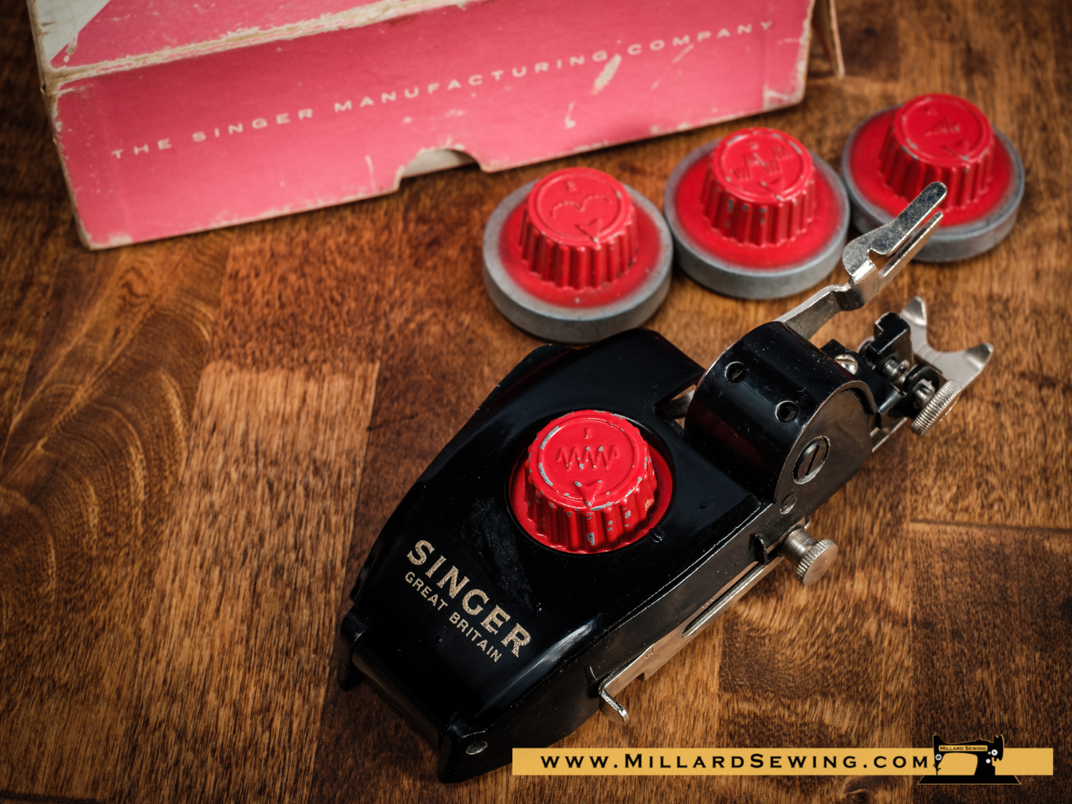 Automatic Zigzagger by Singer, Simanco 161158 (Slant Needle) Millard