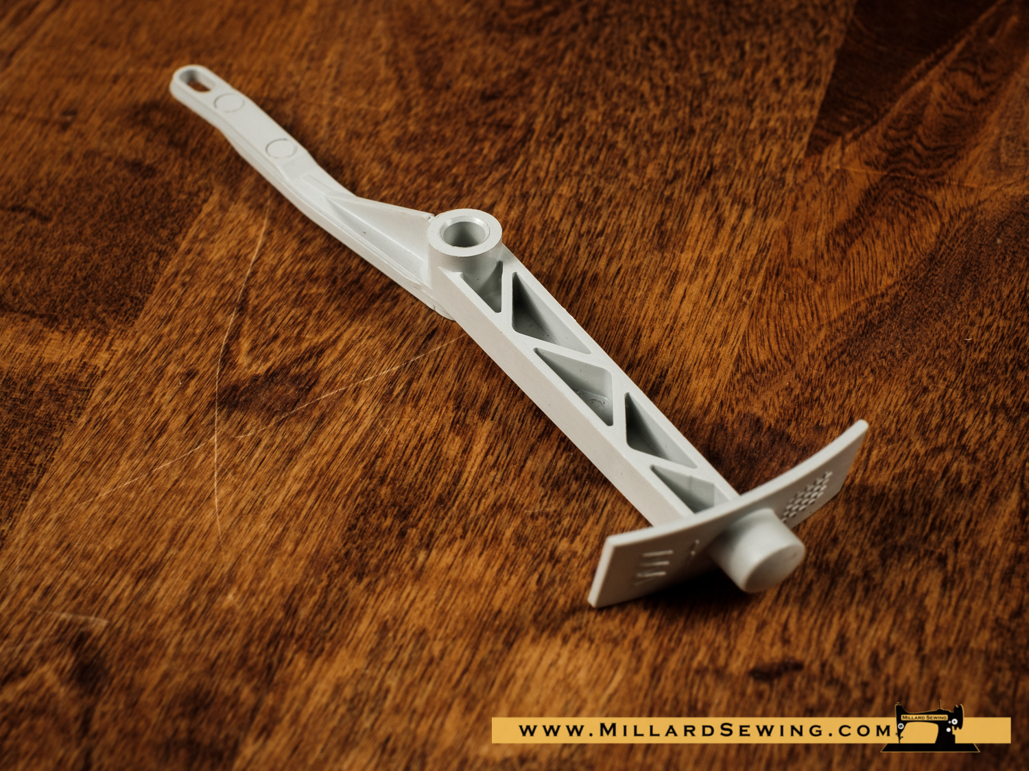 Lever, Drop Feed (New) for Pfaff 2000 Series Sewing Machine Millard