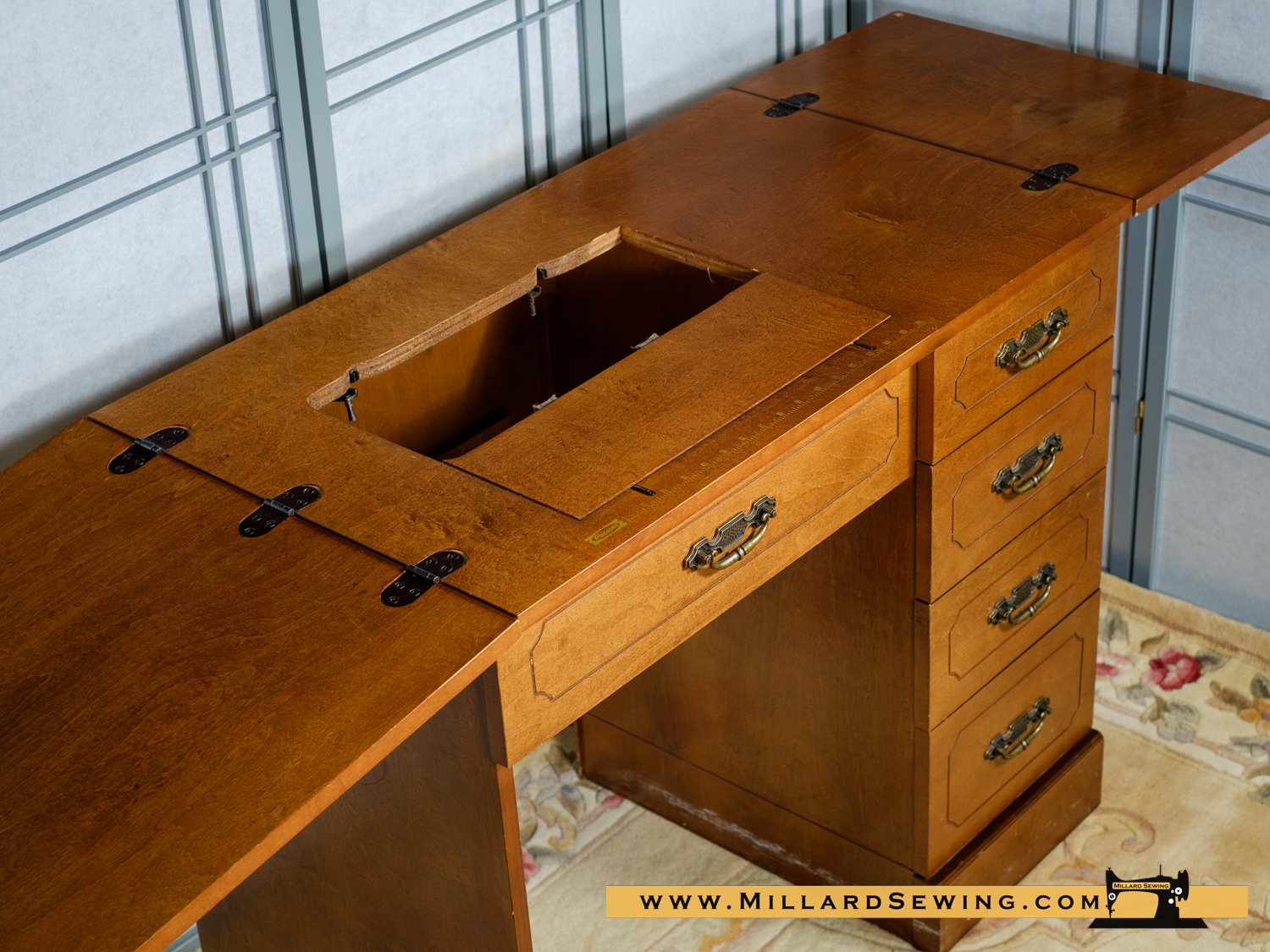 Parsons Sewing Machine With Electric Lift