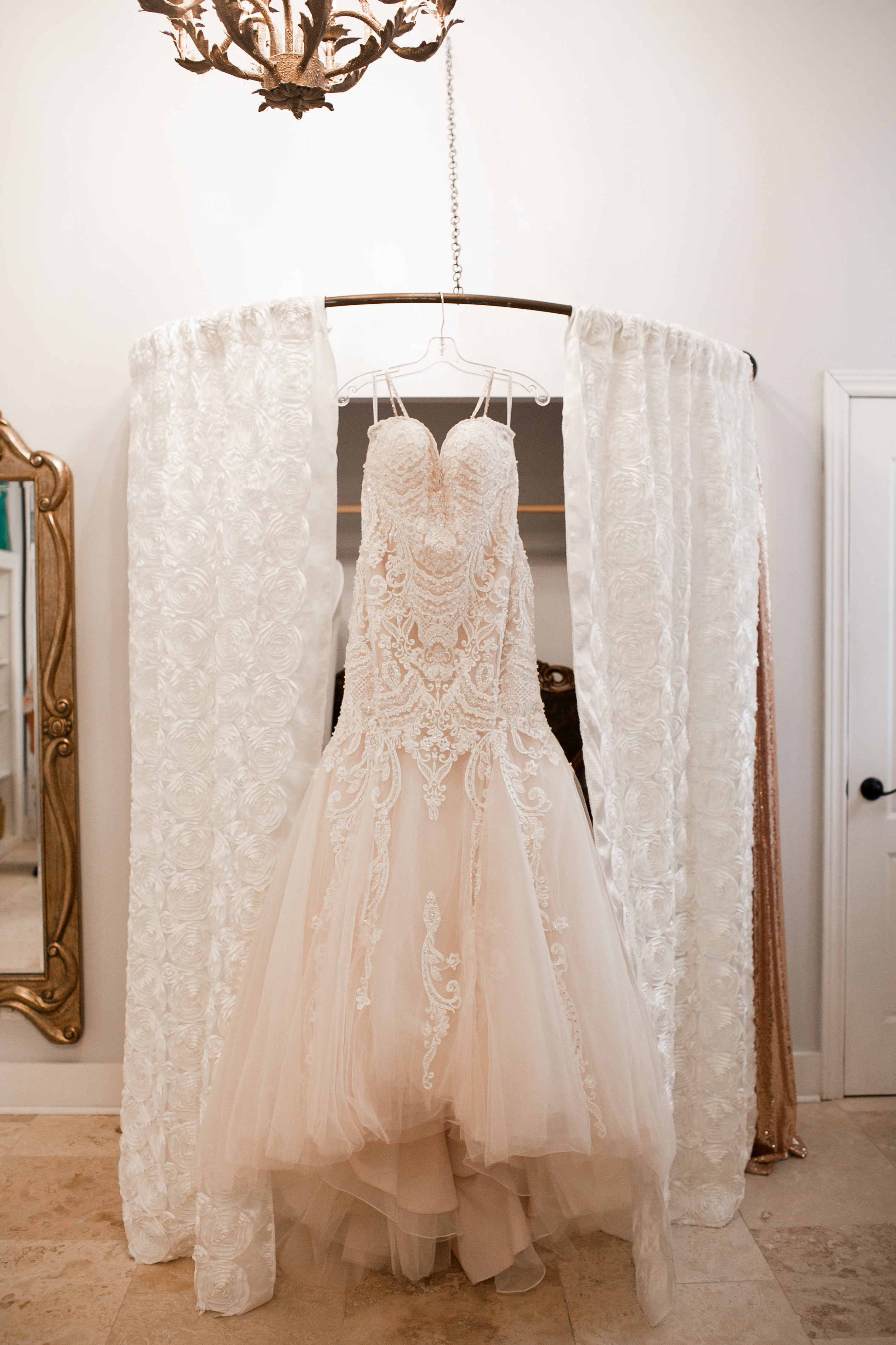 Bride'sGroom'sRoomMillbrookCathedralEventVenue