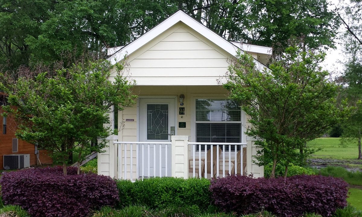 NonLofted Cottage Cabin Rentals in Canton Texas