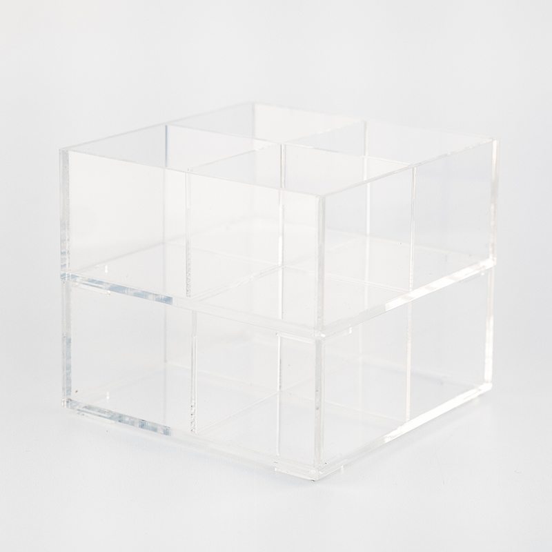 Lipstick divider Millenium Plastics & Signs