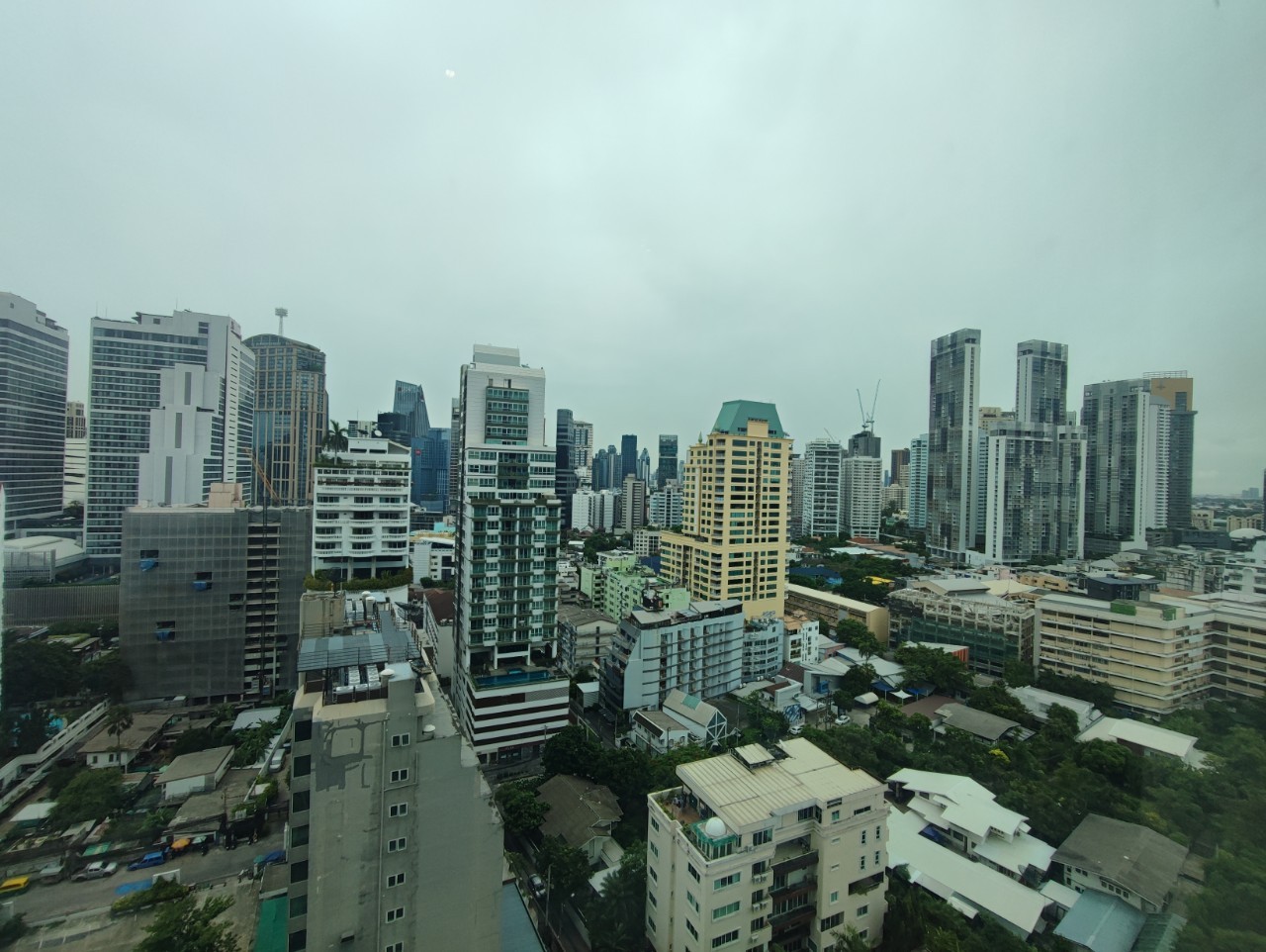 2 BEDROOM APARTMENT Millennium Residence Bangkok Luxury Condos