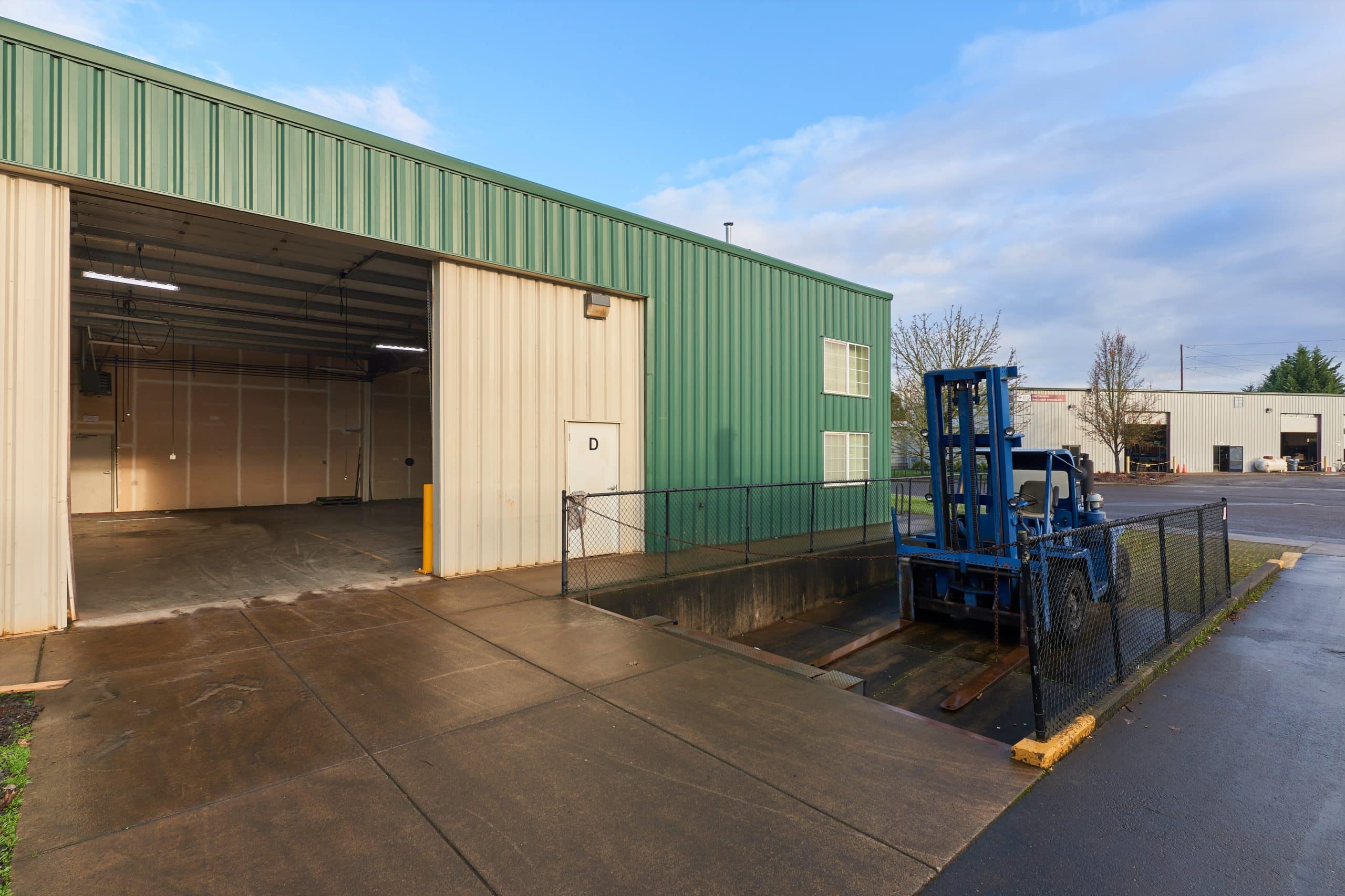 Newberg Storage And Shipping Dandk Organizer