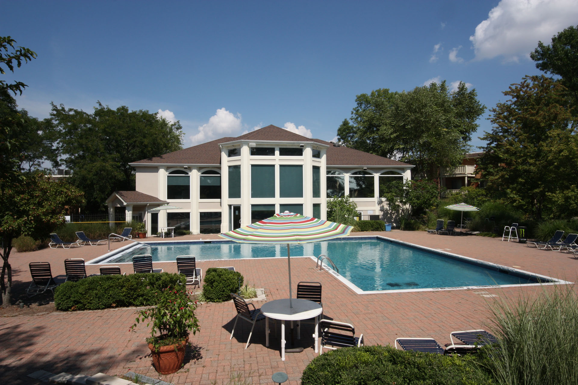 Bennington Heights Apartments in West County St. Louis Mills