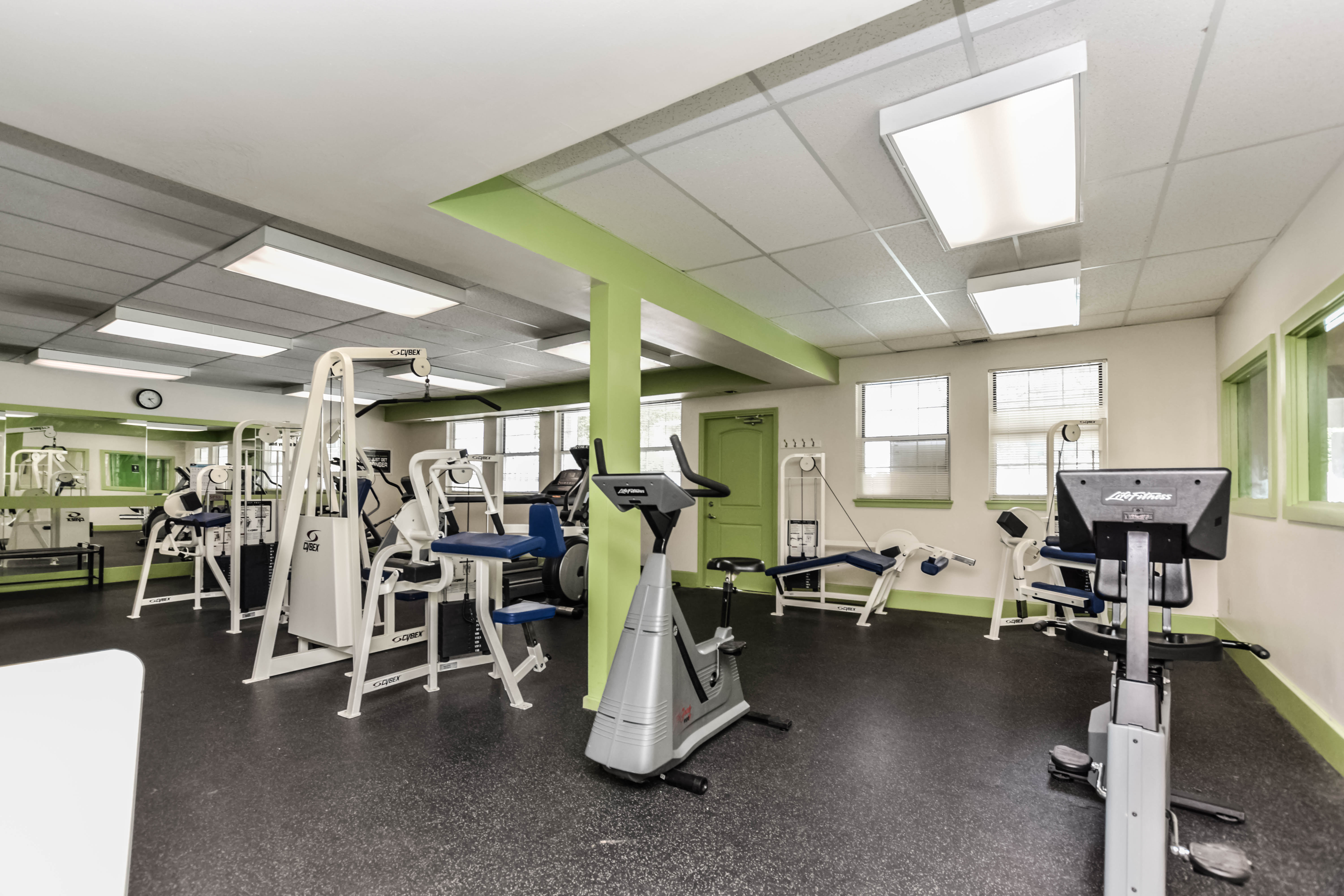 Bonhomme Village Apartments in Olivette, MO Mills Properties Mills