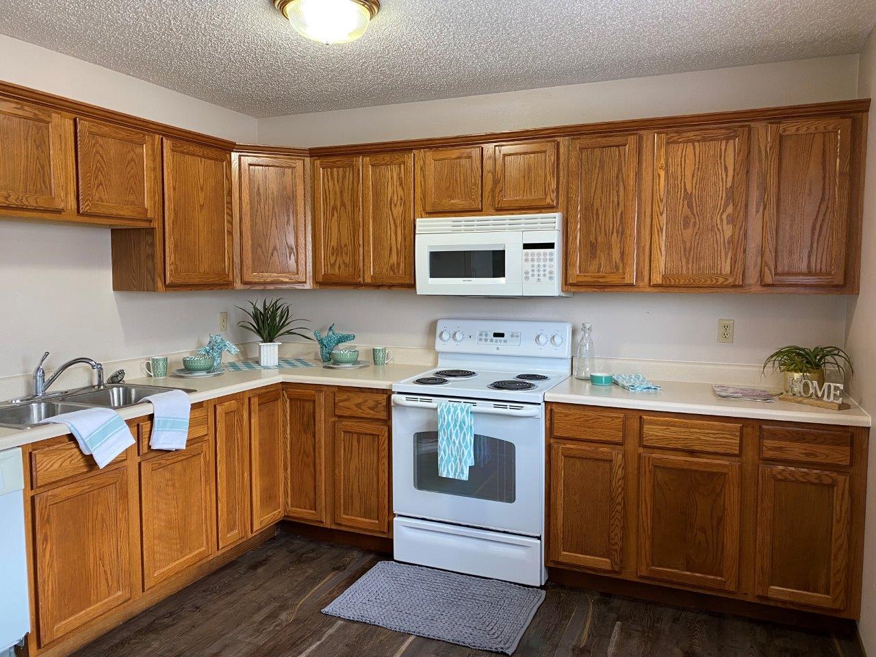 Cedar Terrace Apartments in Yankton, SD Mills Property MgmtMills Property