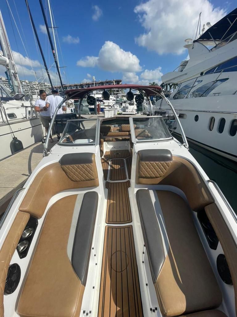 La principal 23ft Milmare