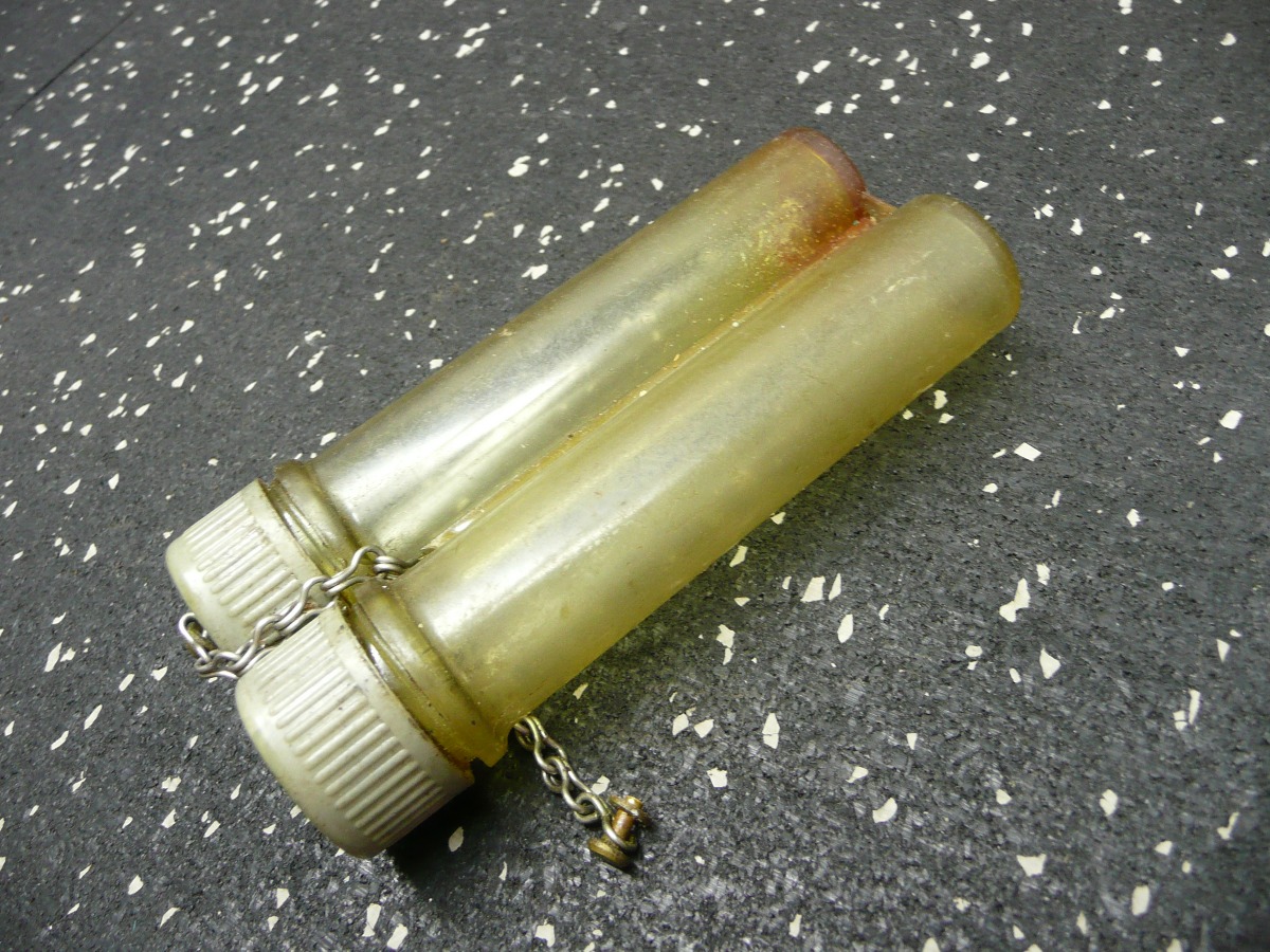 Military Surplus Oil Bottle, Dual chamber (R273)