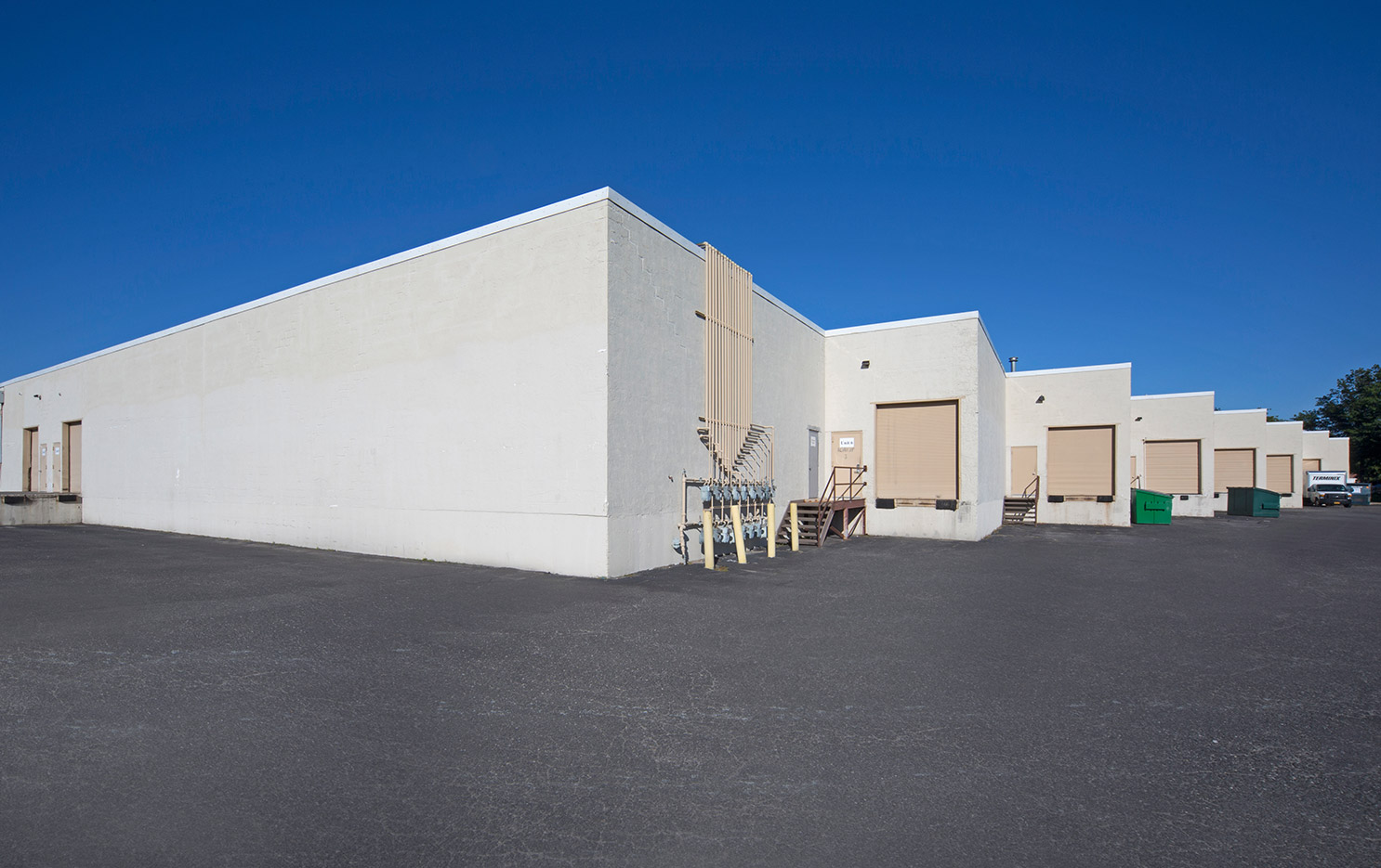 Warehouse Space for Rent in Ronkonkoma, NY 200 13th Ave