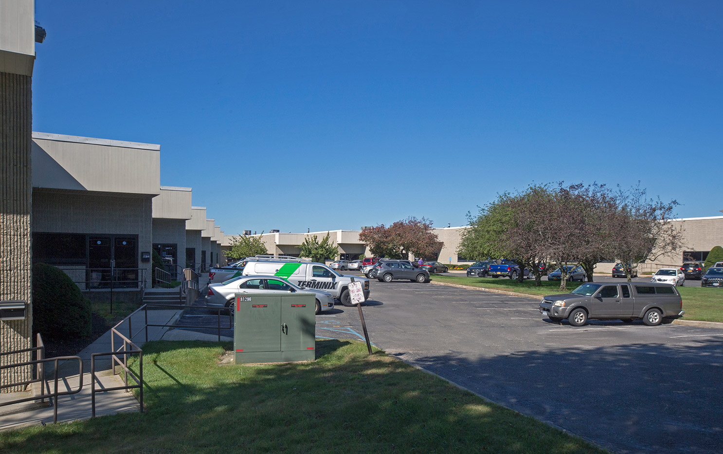 Warehouse Space for Rent in Ronkonkoma, NY 200 13th Ave