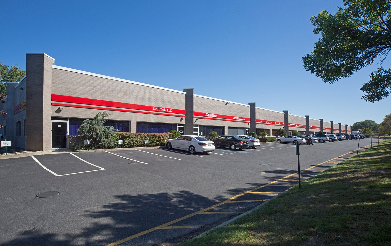 Flex Office Space for Lease in Hauppauge, NY 275 Marcus Boulevard