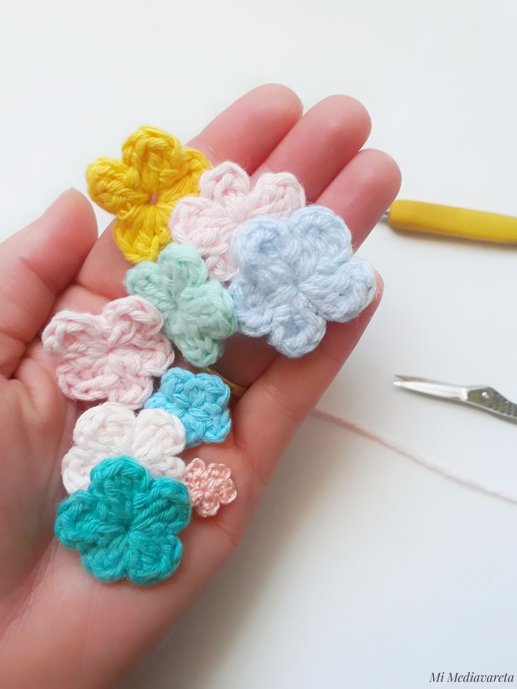 5 flores sencillas y rápidas de tejer a crochet. Ideal para