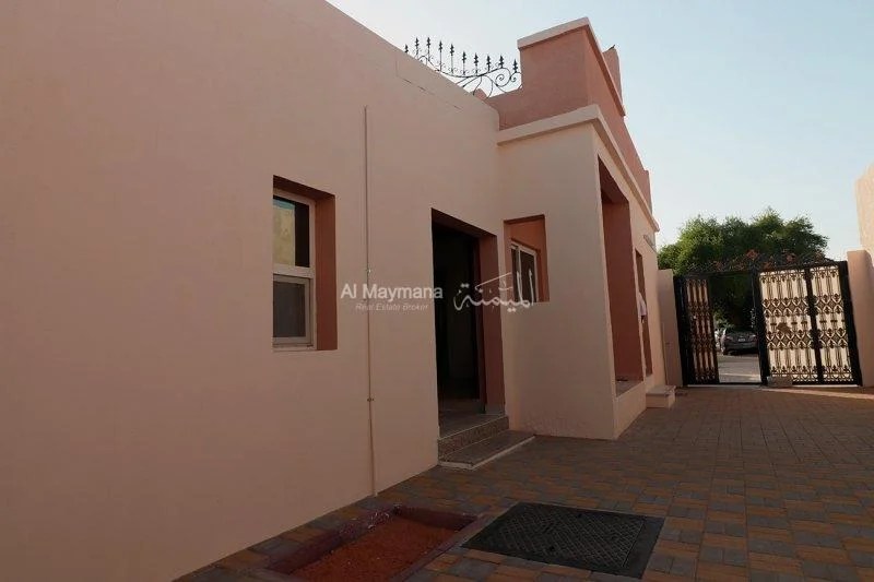 For Sale small villa in Al Rashidiya Dubai