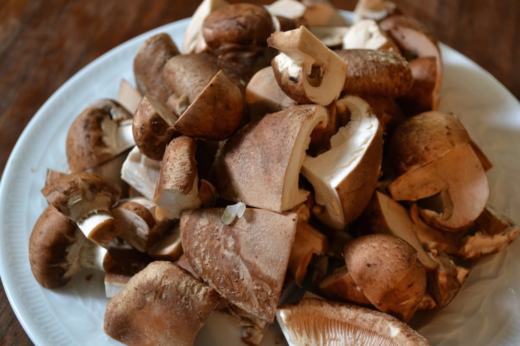 Quartered Mushrooms Minced