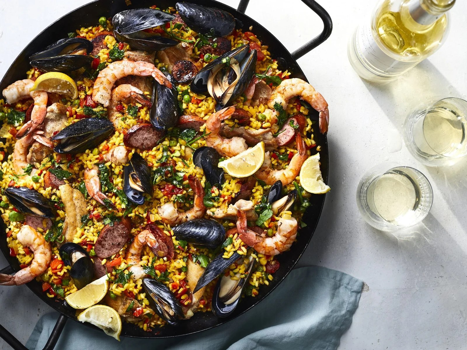 Paella Recipe / European Food Spanish Dish