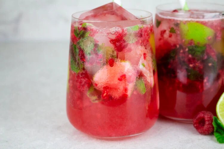 Raspberry Mocktail With Lime and Mint Mocktail Recipes