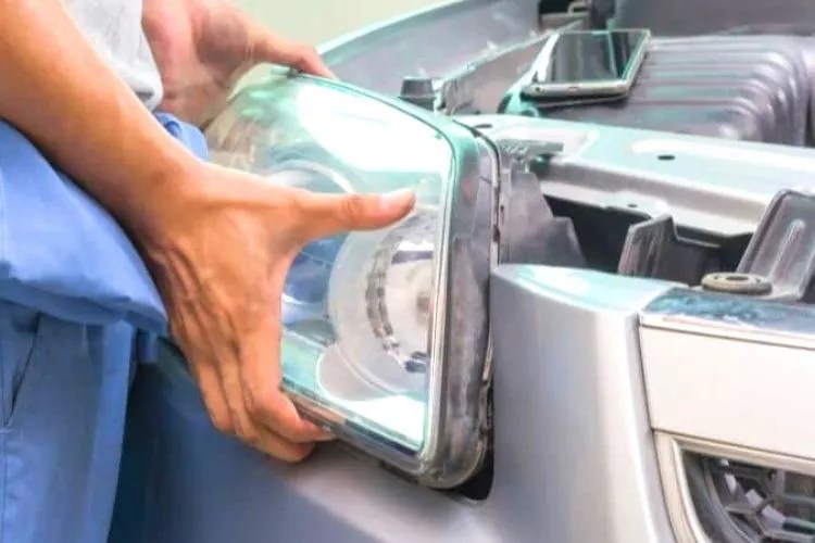 Does Autozone Replace Headlights? (No, Sadly It Doesn't)