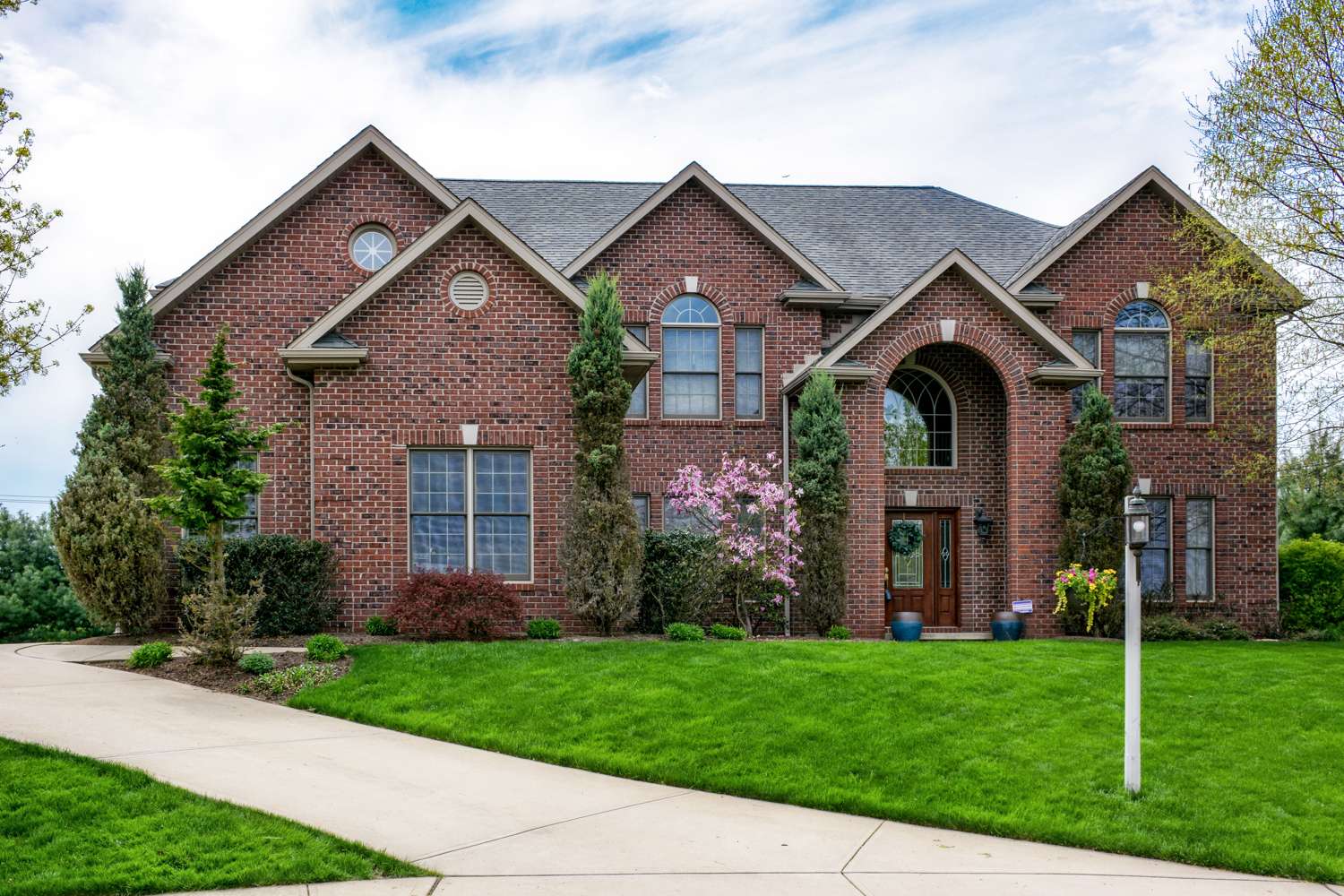 2023 Condor Lane Gibsonia, PA 15044 • Mindy + Darla Team of Piatt