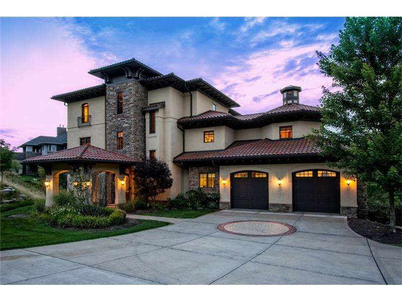 MacLeod Drive Photo Main • Mindy + Darla Team of Piatt Sotheby’s