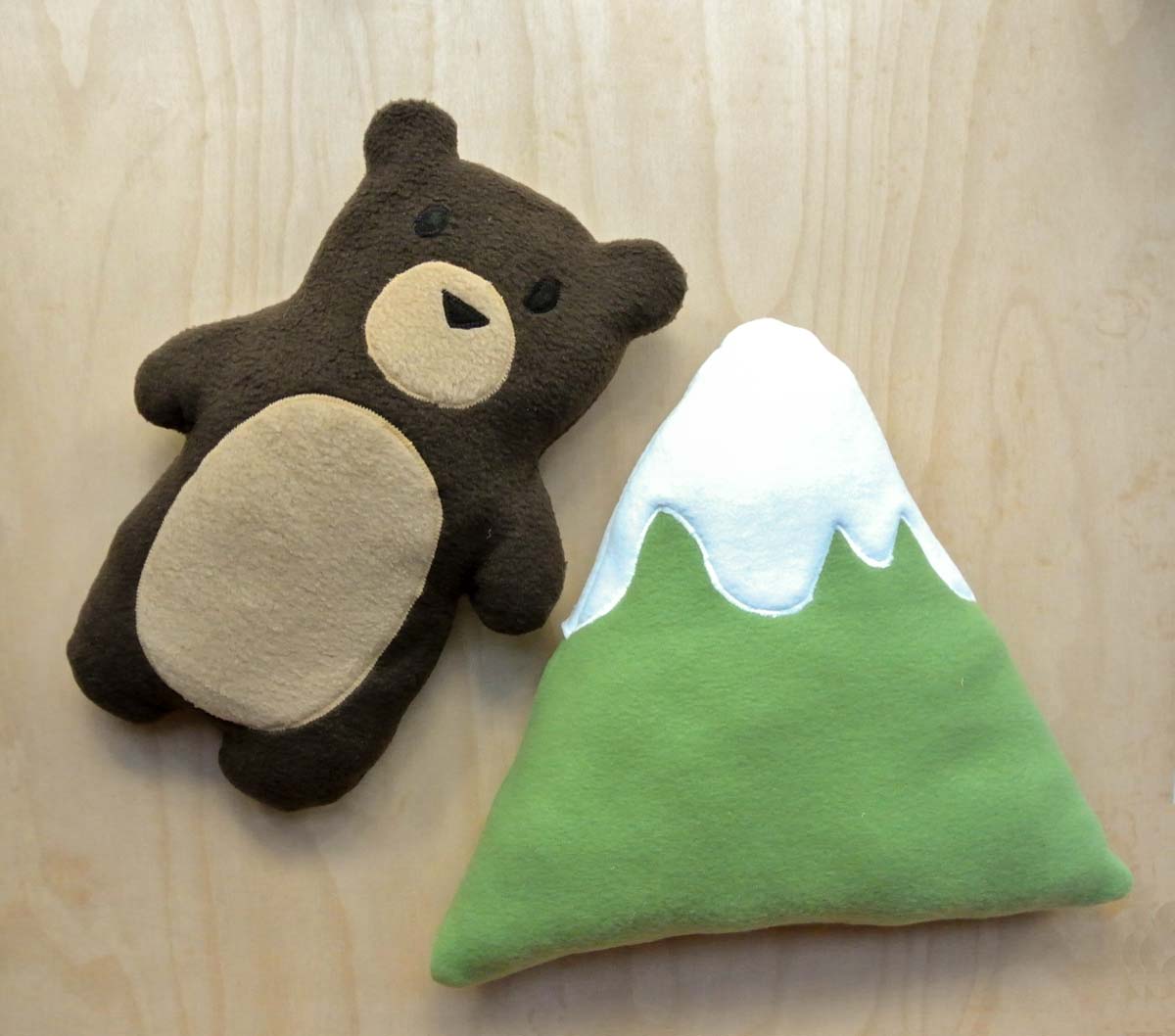 How to Make A Plushie Easy Beginner's Guide (Free Pattern) MindyMakes