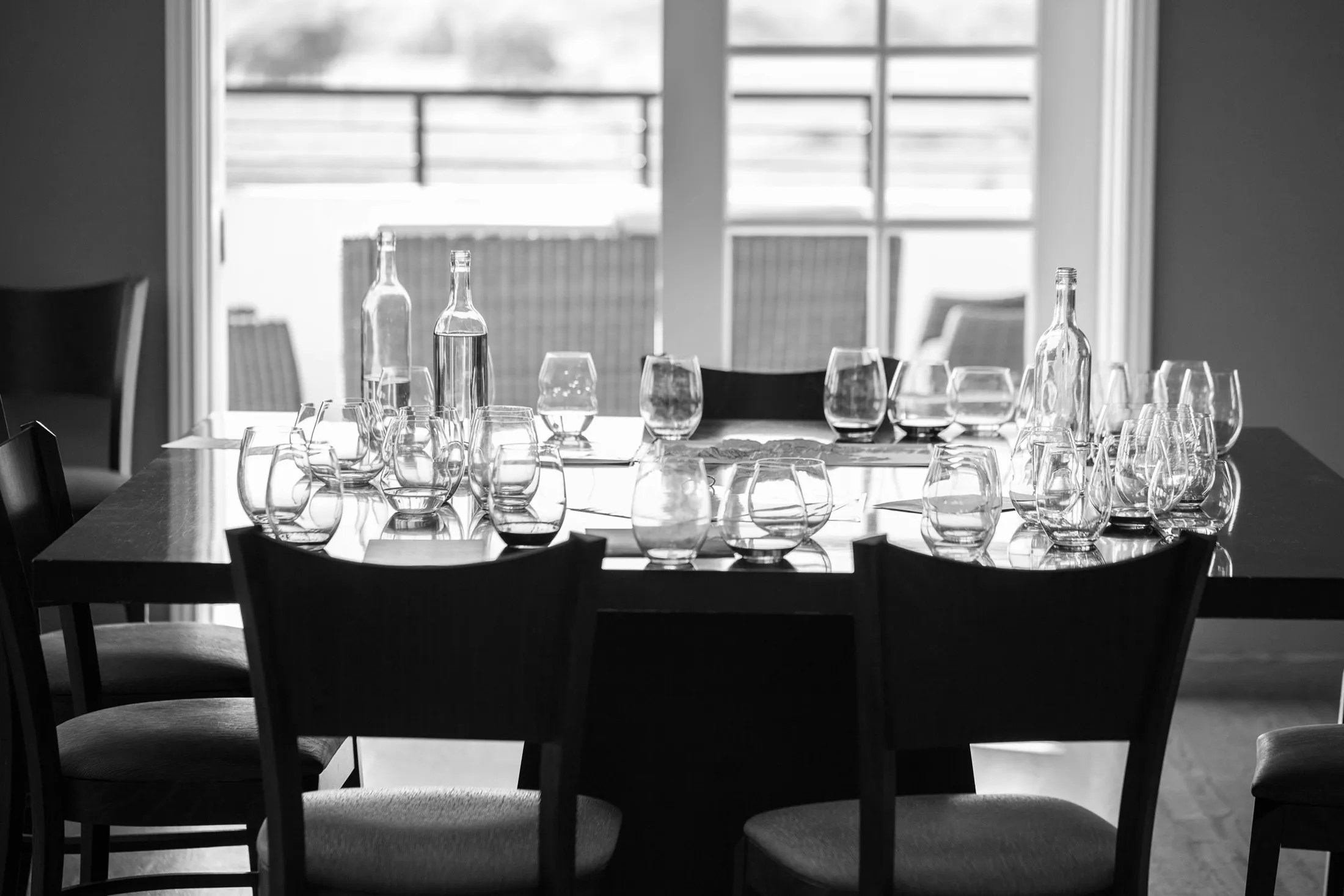 table_glasses Miner Family Wines