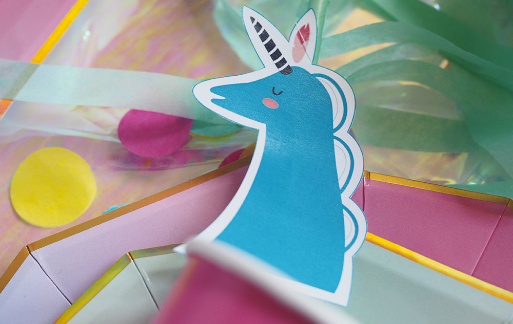 LE KIT LICORNE ET UN CONCOURS MinireyveMinireyve LE KIT LICORNE ET UN CONCOURS MinireyveMinireyve