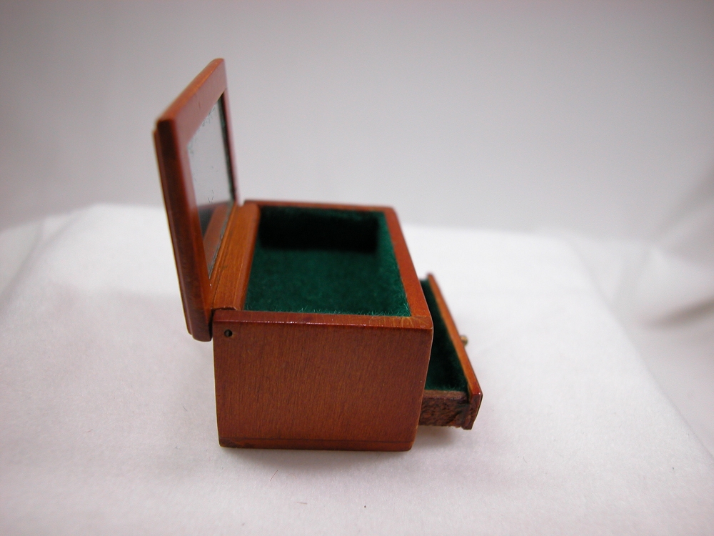 Heidi Ott Furniture Jewelry Box XY603CHOXY603C