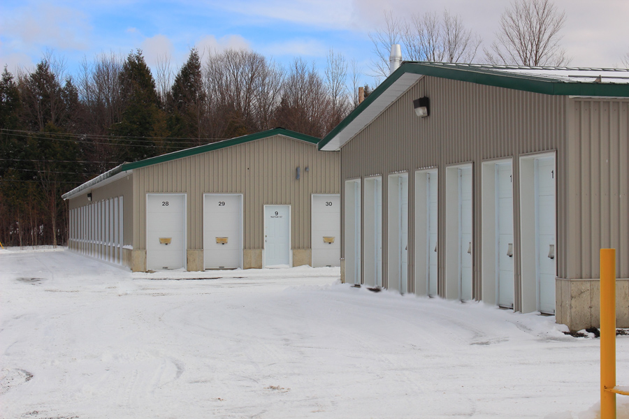 Entrepôt à louer et espace intérieur à bon prix Bromont