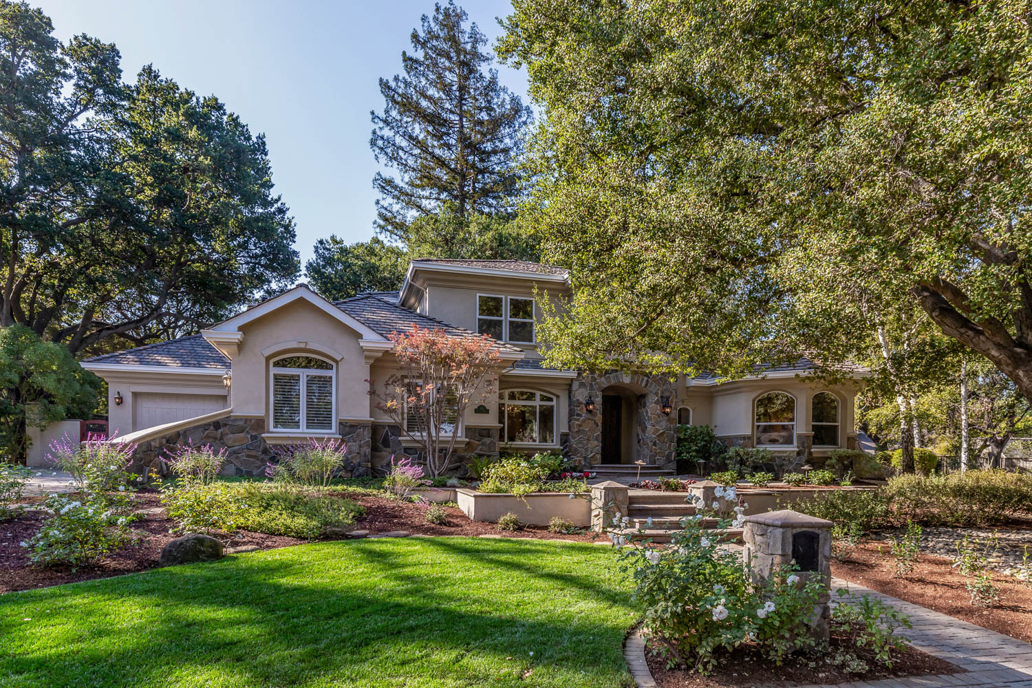 Mini Kalkat Intero Real Estate