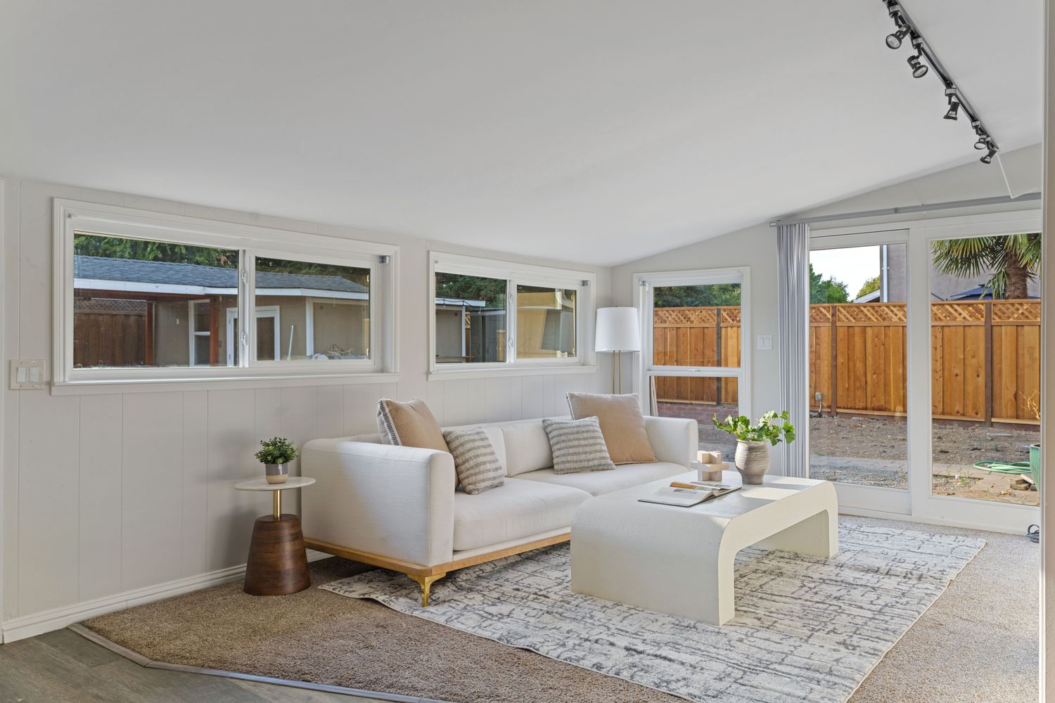 14895 Conway Mini Kalkat Intero Real Estate