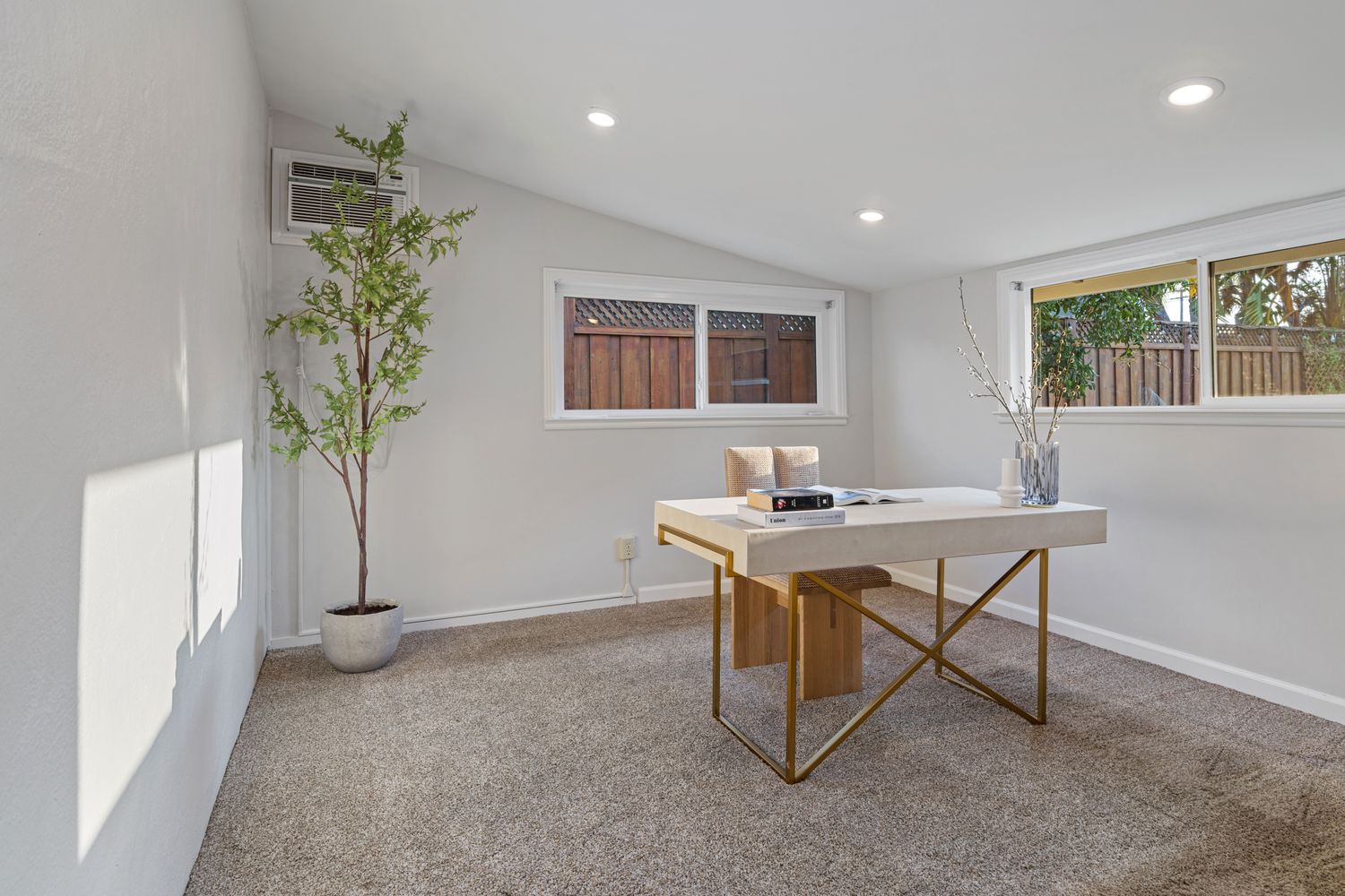 14895 Conway Mini Kalkat Intero Real Estate