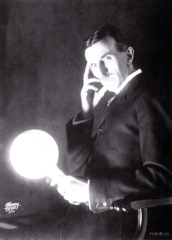 Os cientistas mais estranhos que o mundo já viu… Minilua