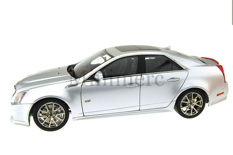 118 Cadillac CTSV Diecast Model Minimerc