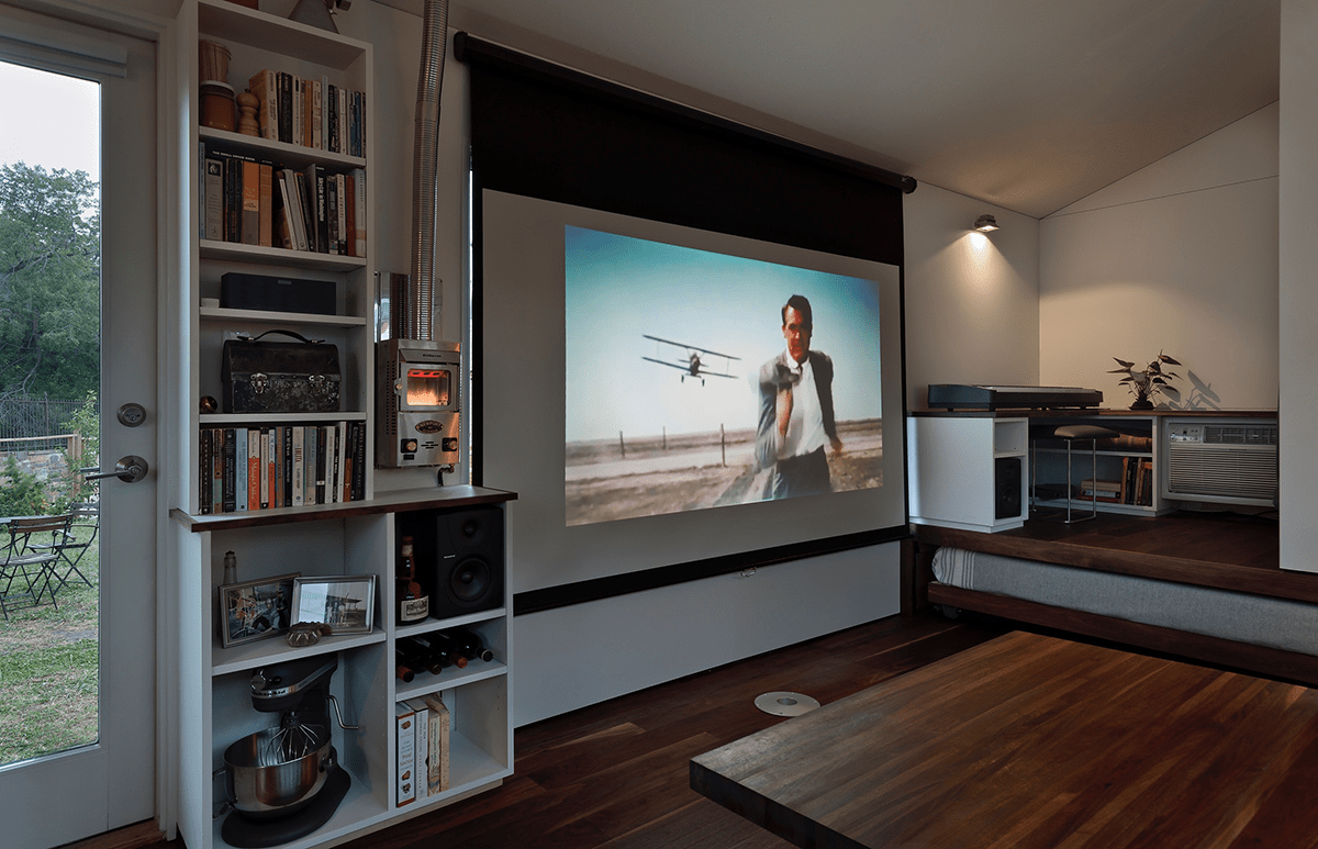 Full size projection screen Minim Homes